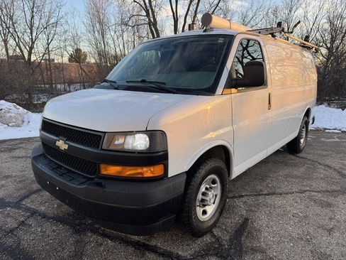 Used 2019 Chevrolet Express 2500 GARGO VAN w/ Driver Convenience Package image 2
