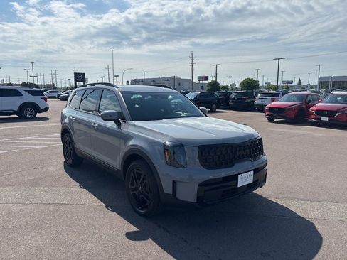 Used 2024 Kia Telluride EX X-Line AWD/4WD image 3