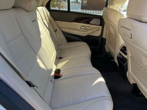 Used 2020 Mercedes-Benz GLE 350 4MATIC w/ Premium Package image 26