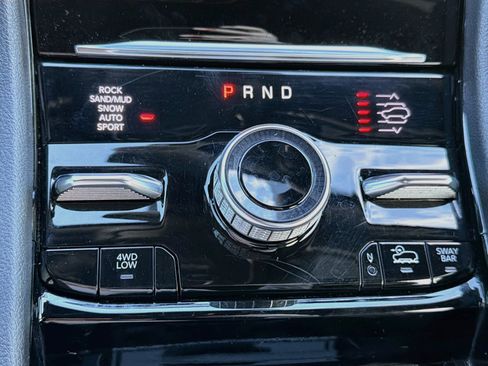 Used 2022 Jeep Grand Cherokee Trailhawk AWD/4WD image 29