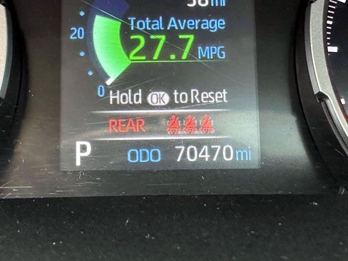Used 2022 Toyota RAV4 XLE w/ Convenience Package AWD/4WD image 32