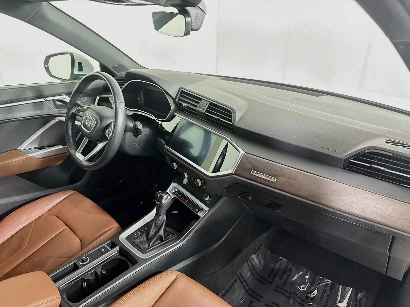 Used 2019 Audi Q3 2.0T Premium Plus w/ Premium Plus Package AWD/4WD image 27