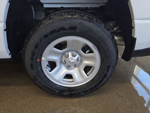 New 2026 RAM 1500 Tradesman AWD/4WD image 33