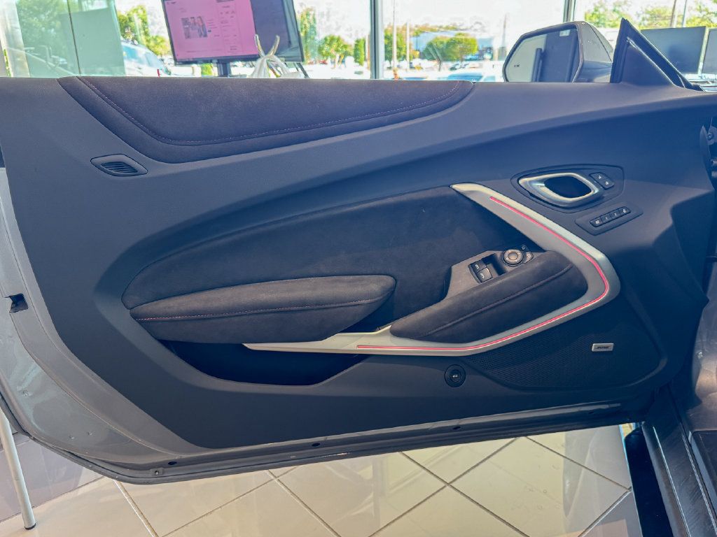 Used 2022 Chevrolet Camaro ZL1 RWD image 12