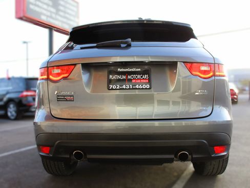 Used 2017 Jaguar F-PACE Premium image 3