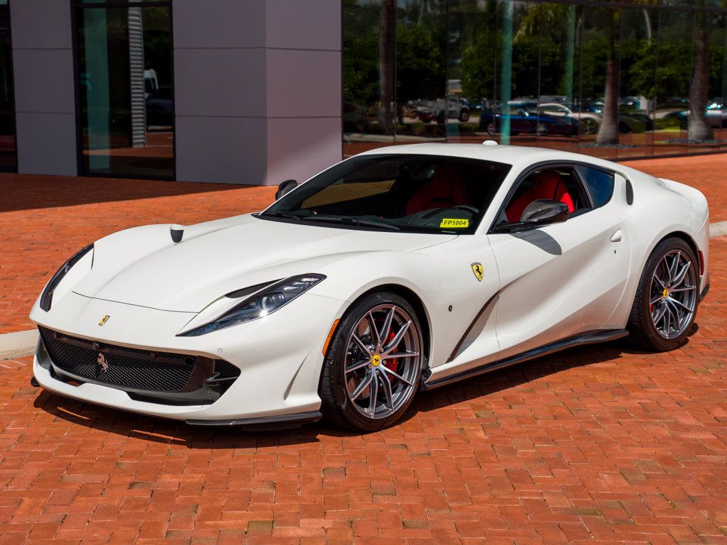 Used 2019 Ferrari 812 Superfast RWD image 38