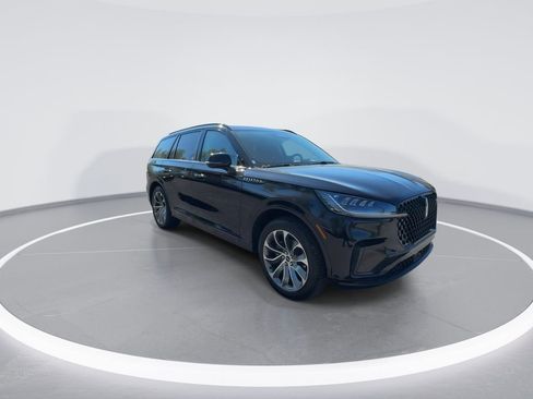 New 2026 Lincoln Aviator AWD image 2