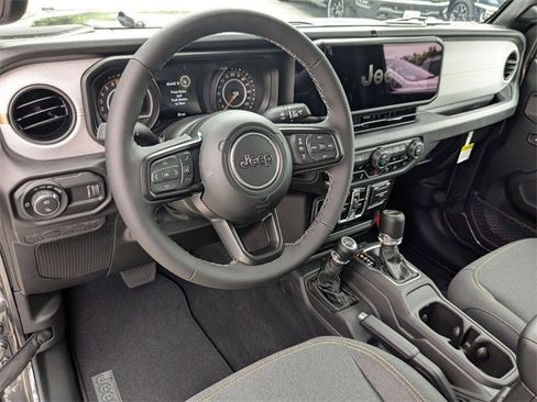 New 2025 Jeep Gladiator Sport image 14