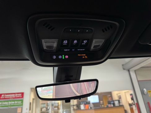 Used 2023 Chevrolet Traverse Premier w/ Redline Edition AWD/4WD image 27