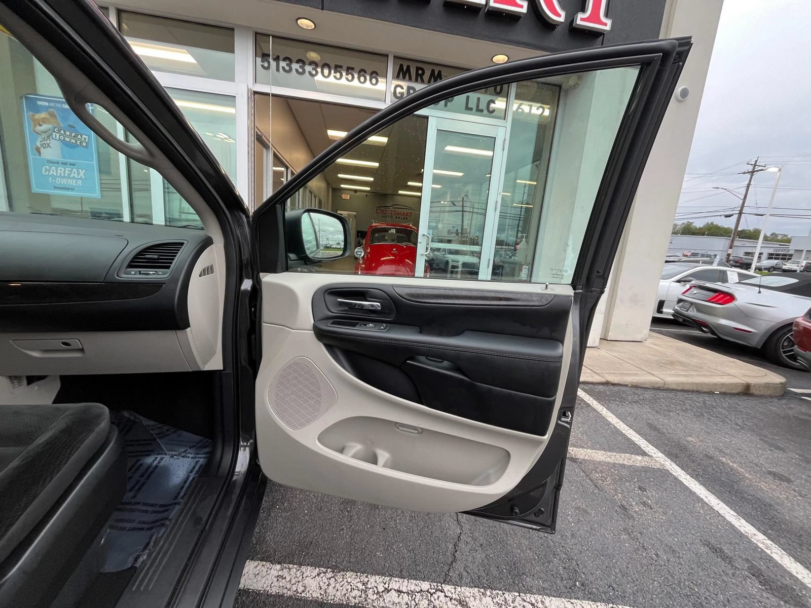 Used 2019 Dodge Grand Caravan SE w/ UConnect Hands-Free Group FWD image 48