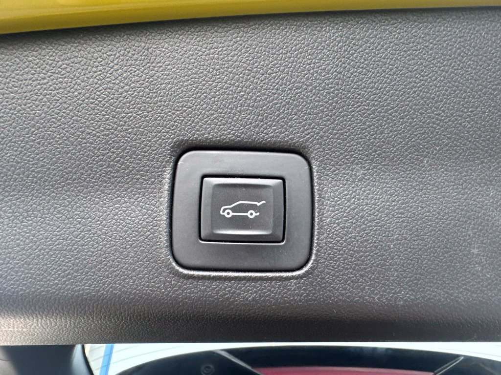 Used 2023 Chevrolet TrailBlazer RS w/ Sun and Liftgate Package AWD/4WD image 44