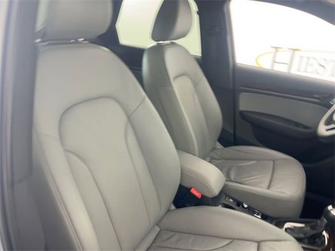 Used 2017 Audi Q3 2.0T Premium Plus w/ Premium Plus Package image 28