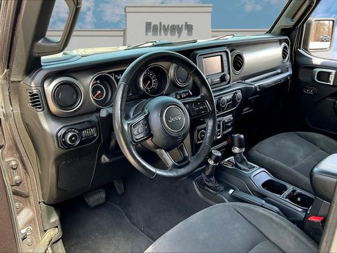 Used 2020 Jeep Wrangler Sport AWD/4WD image 13