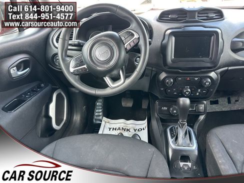Used 2018 Jeep Renegade Latitude AWD/4WD image 11