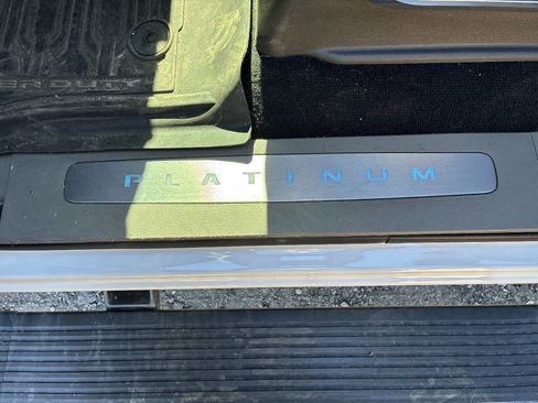 Used 2025 Ford F350 Platinum w/ Platinum Plus Package image 26
