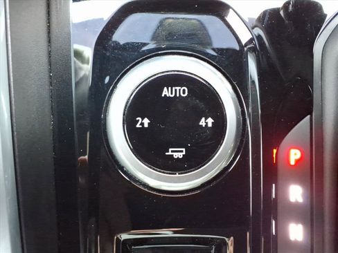 Certified 2025 Chevrolet Colorado LT image 24