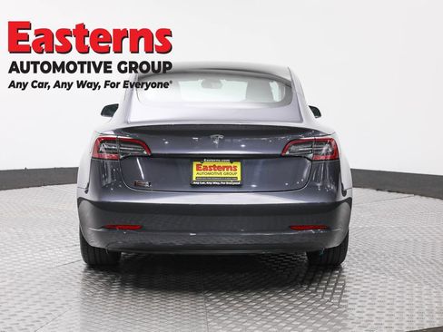 Used 2023 Tesla Model 3 Standard Range image 6