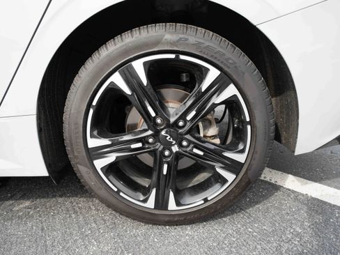 Used 2024 Kia K5 GT-Line AWD/4WD image 28