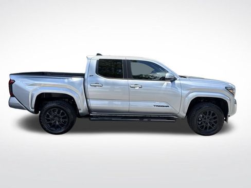 Used 2026 Toyota Tacoma SR5 AWD/4WD image 4