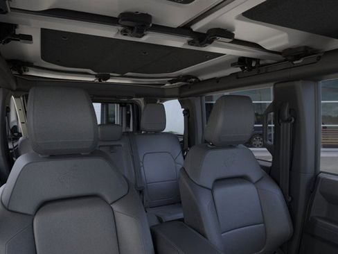 New 2025 Ford Bronco Badlands image 12