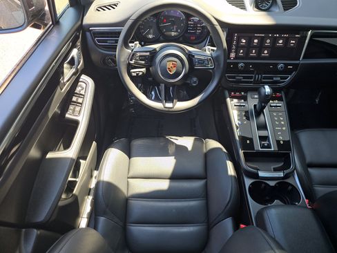Certified 2026 Porsche Macan AWD/4WD image 23