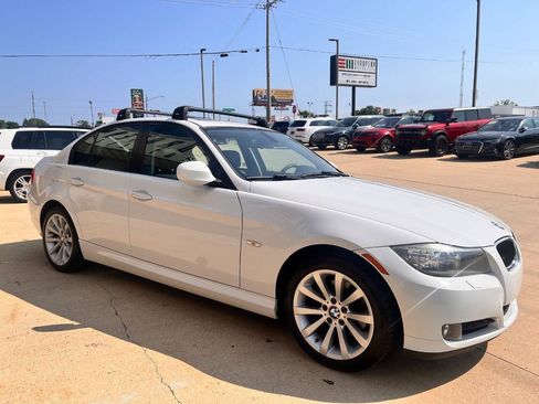 Used 2011 BMW 328i xDrive Sedan AWD/4WD image 6