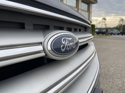 Used 2018 Ford Escape SE FWD image 24