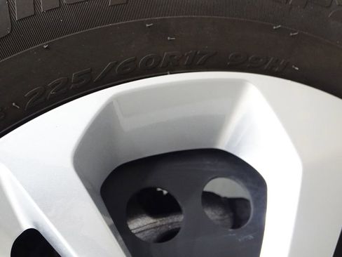 Used 2024 Chevrolet Trax LS image 40