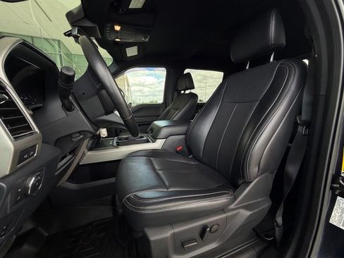Used 2022 Ford F250 Lariat w/ Black Appearance Package AWD/4WD image 5