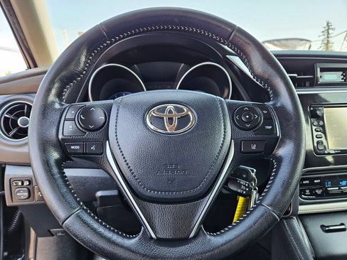 Used 2018 Toyota Corolla iM FWD image 18