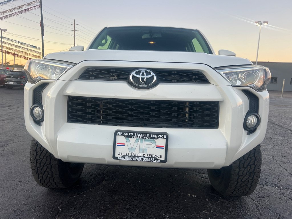 Used 2017 Toyota 4Runner SR5 Premium AWD/4WD image 2