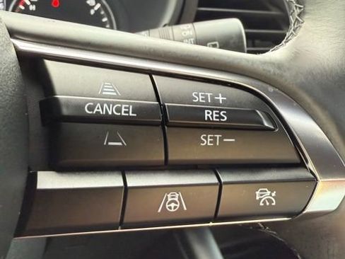 Used 2025 MAZDA MAZDA3 Hatchback w/Premium Plus Pkg image 46