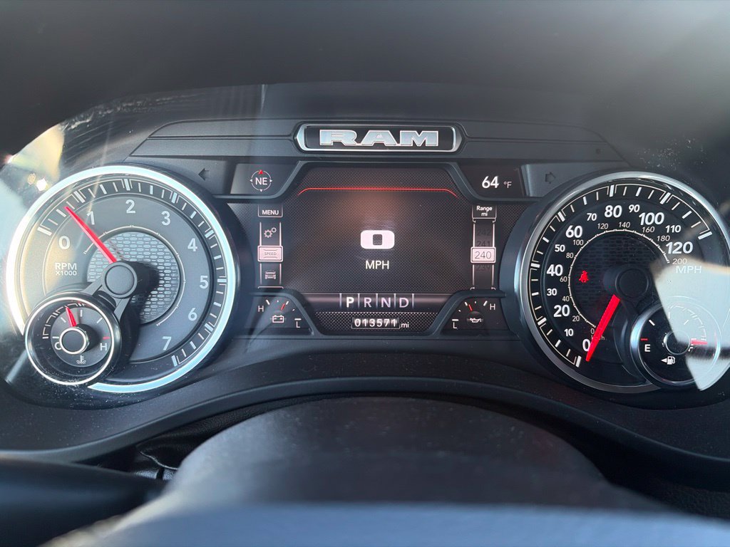 Used 2022 RAM 1500 Laramie AWD/4WD image 24