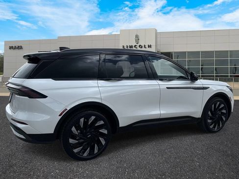 New 2026 Lincoln Nautilus Reserve w/ Jet Appearance Package AWD/4WD image 3
