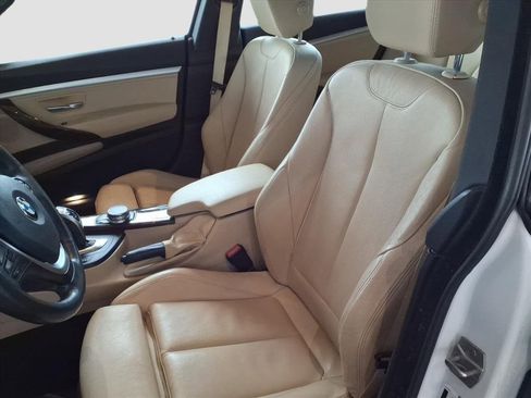 Used 2017 BMW 330i Gran Turismo xDrive image 18