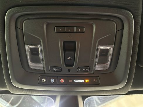 Certified 2022 GMC Sierra 1500 AT4 w/ AT4 Preferred Package AWD/4WD image 36