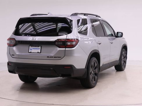New 2026 Honda Pilot Black Edition image 2