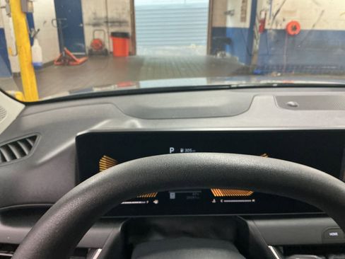 Used 2025 Kia K4 FWD image 30