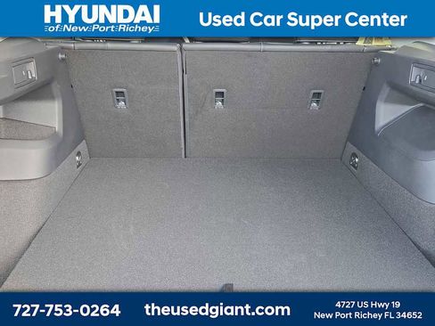 Used 2025 Volkswagen Tiguan SE w/ Panoramic Sunroof Package image 33