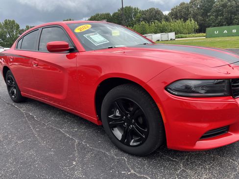 Used 2022 Dodge Charger SXT RWD image 8