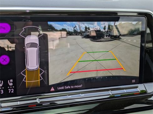 Used 2024 Volkswagen Atlas Peak Edition SE image 25