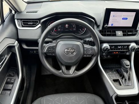 Used 2024 Toyota RAV4 XLE AWD/4WD image 23
