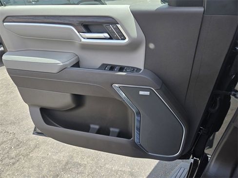 New 2026 GMC Sierra 1500 SLT w/ SLT Premium Package image 16