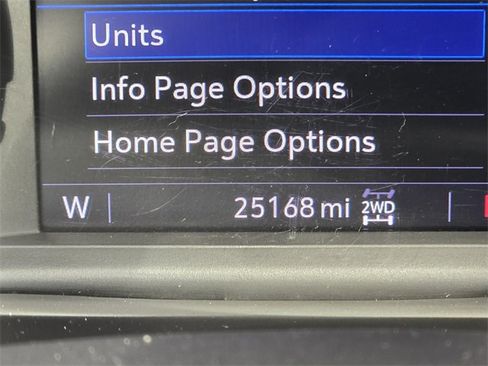 Used 2022 Chevrolet Silverado 1500 LT image 17