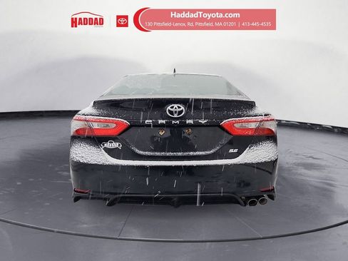 Certified 2019 Toyota Camry SE image 4