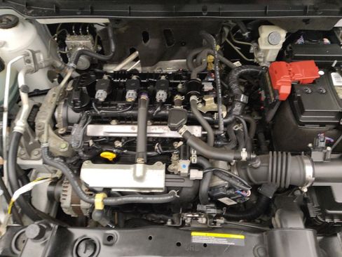 Used 2020 Nissan Kicks S image 30