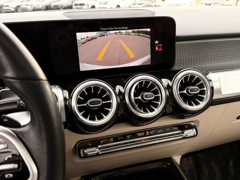 Used 2023 Mercedes-Benz GLB 250 w/ Premium Package image 46
