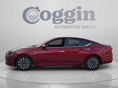 Used 2023 Nissan Altima 2.5 SV