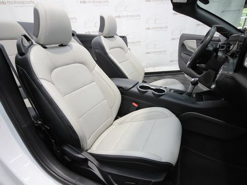 Used 2024 Ford Mustang Premium RWD image 27