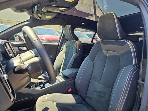 Certified 2023 Volvo C40 P8 Recharge Ultimate AWD/4WD image 22